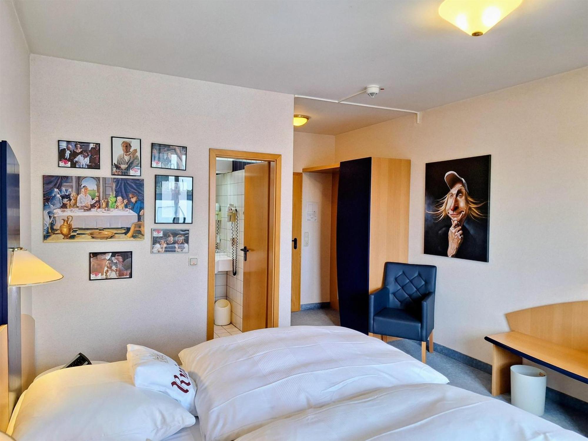 Retro - Art - Hotel Lünen Extérieur photo